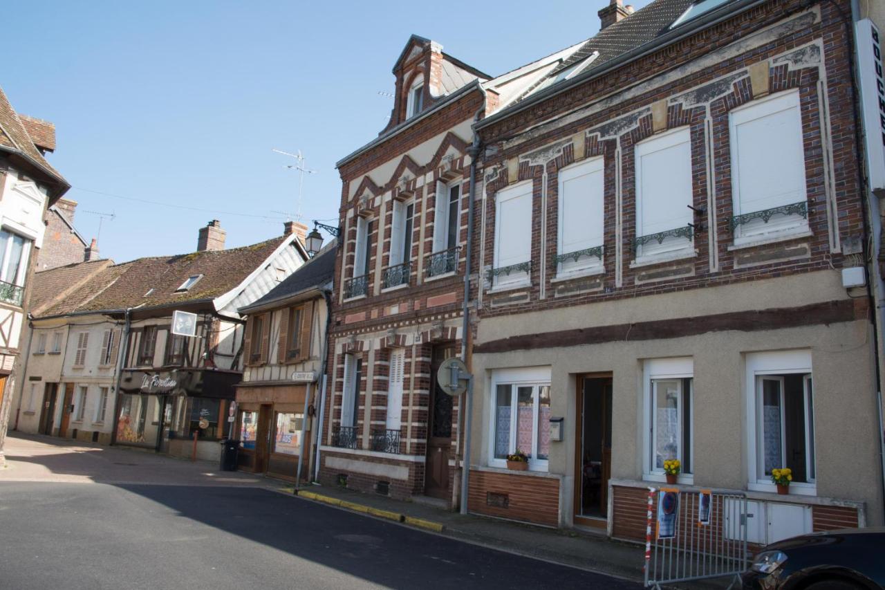 Damville Centre エクステリア 写真